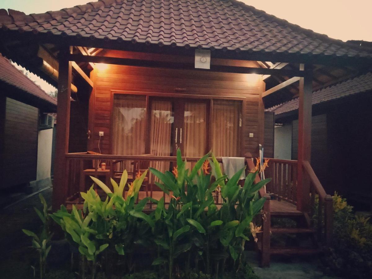 Svaha Nusa Guest House Lembongan Eksteriør bilde